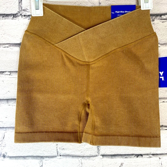 Joylab Nude Tan High Rise Bike Shorts size Large - Picture 1 of 9